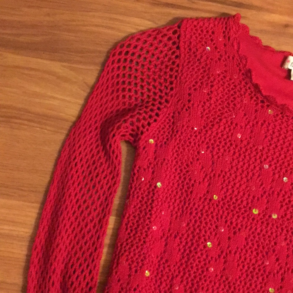 Red top - Picture 3 of 4